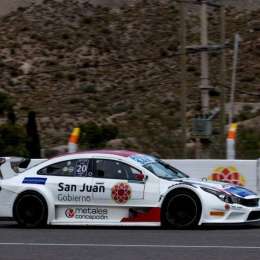 Top Race: Flaqué pisó fuerte de local y lideró el segundo entrenamiento en El Zonda