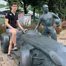 Franco Colapinto girará con la Flecha de Plata de Fangio en el Road Show de Buenos Aires