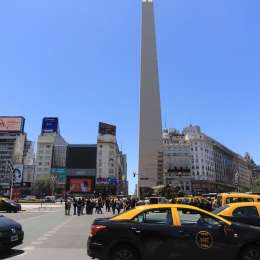 ¿Cuánto cuesta un taxi para ir al Road Show de Franco Colapinto?