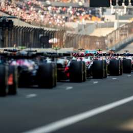 El carismático ex piloto de F1 que será rival de un argentino en Italia