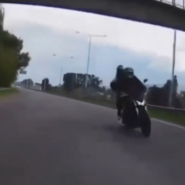 VIDEO: Violento intento de robo en La Matanza: motochorros le dispararon para robarle en plena Ruta 3