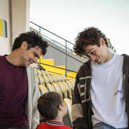 El tierno gesto de Colapinto con un pequeño fanático: “Le dedicó tiempo como si no hubiera nadie más en el autódromo”