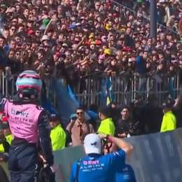 F1: ¡Emoción total! El saludo de Colapinto a los fanáticos presentes en el Road Show de Buenos Aires