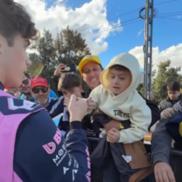F1: el saludo especial de Franco Colapinto a un fanático durante el Road Show