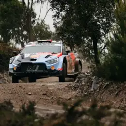 WRC: Neuville aventajó a Ogier en un dramático final del Rally de Portugal