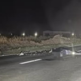 Trágico accidente en Córdoba: atropelló a un perro, cayó de su moto y murió arrollado
