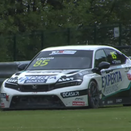 TCR Europeo: Tiago Pernía abandonó en la Carrera 1 en Spa