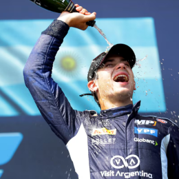 Se cumplen 2 años del triunfazo de Colapinto en Imola en la F2, con dedicatoria a Traverso