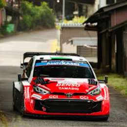 WRC: Evans encabezó el 1-2-3-4 de Toyota de la primera jornada en Japón