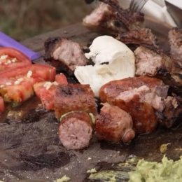 TC: ¡A puro fernet y asado! El color del público en Alta Gracia