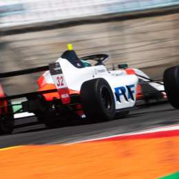 F4 Española: Simón Bulbarella y Fausto Arnaudo arrancaron con la segunda fecha en Portimao