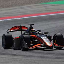 F2: Nico Varrone fue penalizado y cayó al puesto 12 de la Sprint Race en Barcelona