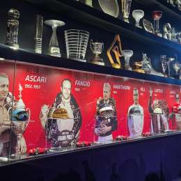 Emotivo homenaje en Maranello a Juan Manuel Fangio