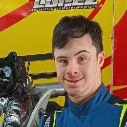 ¡Histórico! Lucas Tomasi recibió su licencia y se convirtió en el primer piloto con Sindrome de Down en ser habilitado para competir