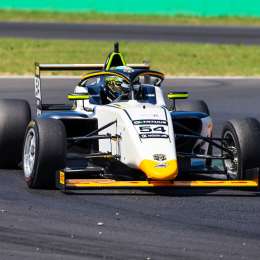 F4 Italiana: los pilotos del Alpha 54 Racing cumplieron con la primera jornada de acción en Monza