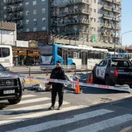 Murió una mujer de 82 años atropellada por un camión en Nueva Pompeya