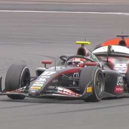 F2: Varrone peleaba por los puntos, pero un toque lo retrasó en Silverstone