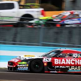 Bonelli y un fin de semana contundente en Posadas: fue 2° e igualó su mejor resultado en el TC