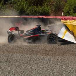 F2: comienzo agridulce para Varrone en Bélgica: fue 3° en la FP1 pero sufrió un leve accidente sobre el final