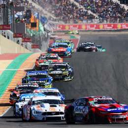 El piloto histórico que vuelve al TC tras casi un año de ausencia y manejará un Ford Mustang