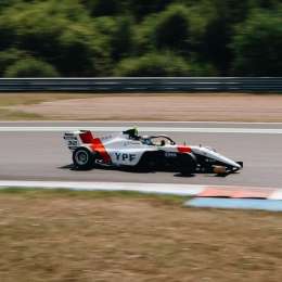 F4 CEZ: Bulbarella y Bruno cumplieron con el comienzo de la actividad en Most