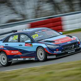 TCR South America: Joaquín Cafaro y Néstor Girolami se repartieron el viernes en el Cabalen