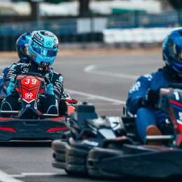 George Russell compartió una jornada de karting con 170 empleados de Mercedes en Silverstone