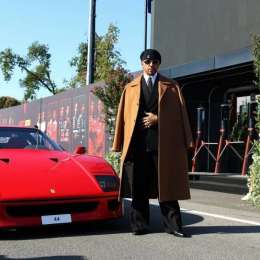 Lewis Hamilton sorprendió en Monza al llegar en un Ferrari F40 recién restaurado