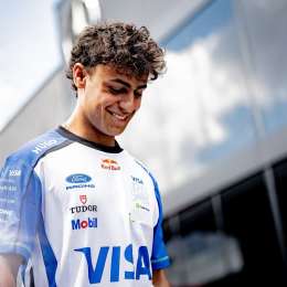 F1: Arvid Lindblad pasó la prueba teórica de su examen de manejo