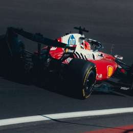 Ferrari analiza Bakú para que Charles Leclerc cumpla una penalización por cambio de motor