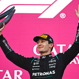 Russell se quedó con la victoria y Colapinto abandonó el GP de Azerbaiyán de F1