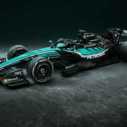 Mercedes cambia su decoración para el GP de Bahréin de la F1 en Malasia