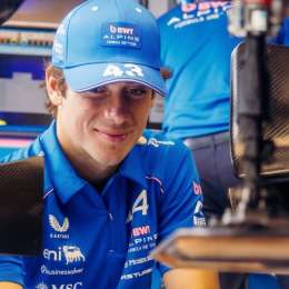 Hola Franco: Colapinto llegó al paddock del Gran Premio de Malasia