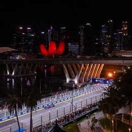 A bordo con Colapinto: así es el callejero de Singapur