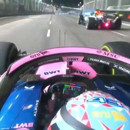 Colapinto avanza una nueva posición con una buena maniobra sobre Lindblad en el GP de Singapur
