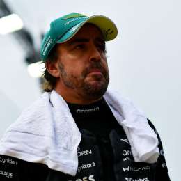 Fernando Alonso apuntó contra los equipos top de la F1 por bloquear cambios en las Sprint