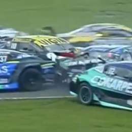 Caos en el arranque de la final del TC en Rosario: el accidente múltiple que complicó a varios protagonistas