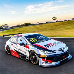 Barrichello probó el auto de Matías Rossi