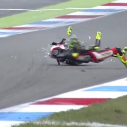 Terrible caída en Moto 2