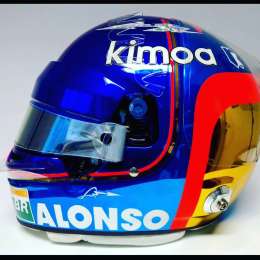 Alonso y el casco de la despedida