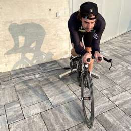 Alonso vuelve a la bici y Ocon al Renault