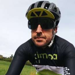 Alonso fue operado tras su accidente en bicicleta