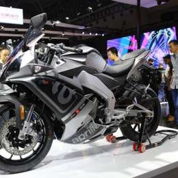 Pequeña y poderosa, la nueva Aprilia GPR 250