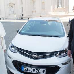 El nuevo auto del Papa Francisco