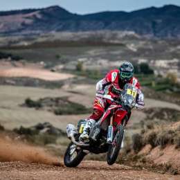 LAS MOTOS PASAN POR EL ESCRITORIO