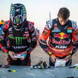 Benavides: “Fue horrible dejar a mi hermano tirado en el desierto”