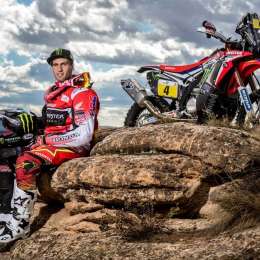 BENAVIDES, OFICIAL DE HONDA PARA EL DAKAR