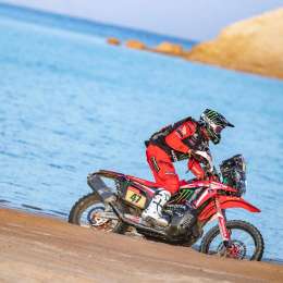 Kevin Benavides recuperó la punta entre las motos