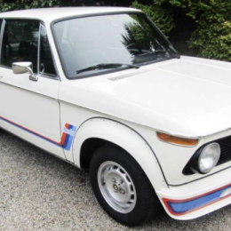 Un BMW antiguo que vale más de un millón de pesos