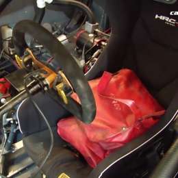 Las bolsas de arena que emulan el peso del piloto
